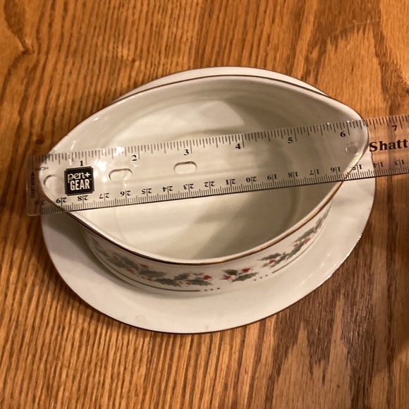 Holly Yuletide Serving Bundle (set of 3) - Picture 8 of 14